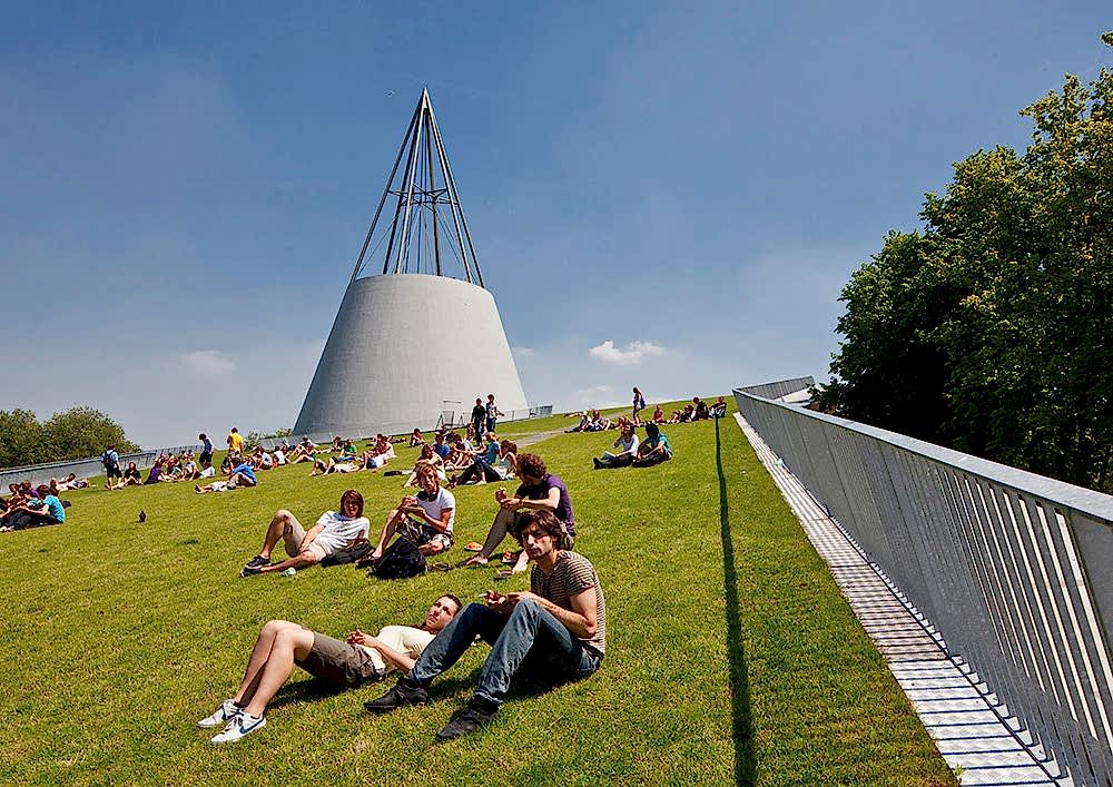 Library Delft University of Technology, Netherlands. video